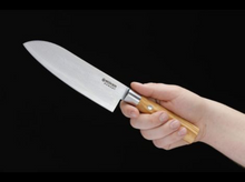 Laden Sie das Bild in den Galerie-Viewer, Böker - Damast Olive Santoku Kochmesser