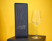 Laden Sie das Bild in den Galerie-Viewer, Gabriel Glas - Gold Edition Glas im Designkarton