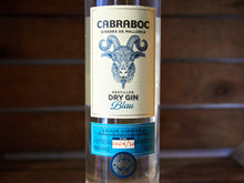 Laden Sie das Bild in den Galerie-Viewer, Cabraboc - Dry Gin Blau Mallorca