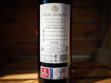 Laden Sie das Bild in den Galerie-Viewer, David Moreno - Crianza Rotwein 2018