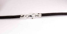 Laden Sie das Bild in den Galerie-Viewer, Silber Schmuck - Anhänger Walflute